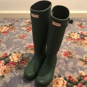 Hunter Boots size 8 Green